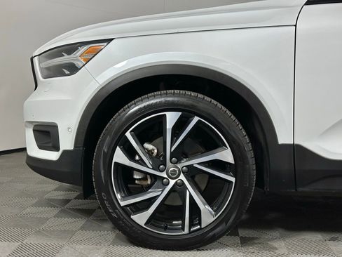 Used 2019 Volvo XC40 T5 R-Design image 8