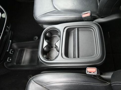 Used 2019 Chrysler Pacifica Touring-L w/ Advanced Safetytec Group image 33