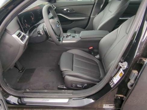 Used 2025 BMW 330i xDrive Sedan w/ Convenience Package image 17