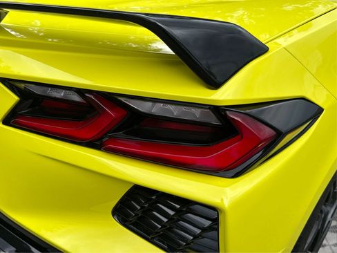 Used 2021 Chevrolet Corvette Stingray Preferred Conv w/ Z51 Performance Package RWD image 23