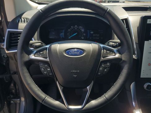 Used 2023 Ford Edge Titanium AWD/4WD image 14