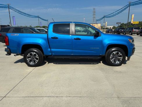 Used 2021 Chevrolet Colorado Z71 AWD/4WD image 5
