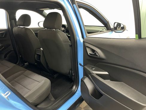 Used 2024 Chevrolet Trax RS w/ Driver Confidence Package FWD image 40