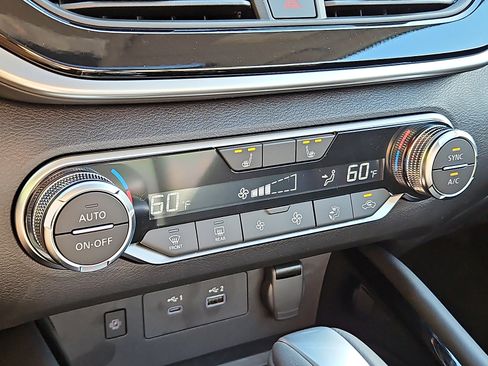 New 2025 Nissan Altima 2.5 SR w/ SR Premium Package image 13