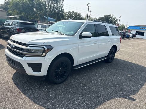 Used 2022 Ford Expedition Max XLT RWD image 3