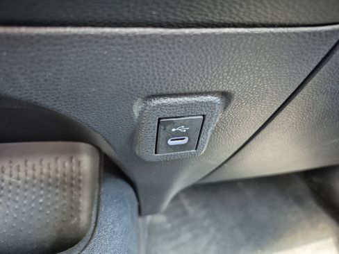 Used 2025 Toyota Corolla LE FWD image 32