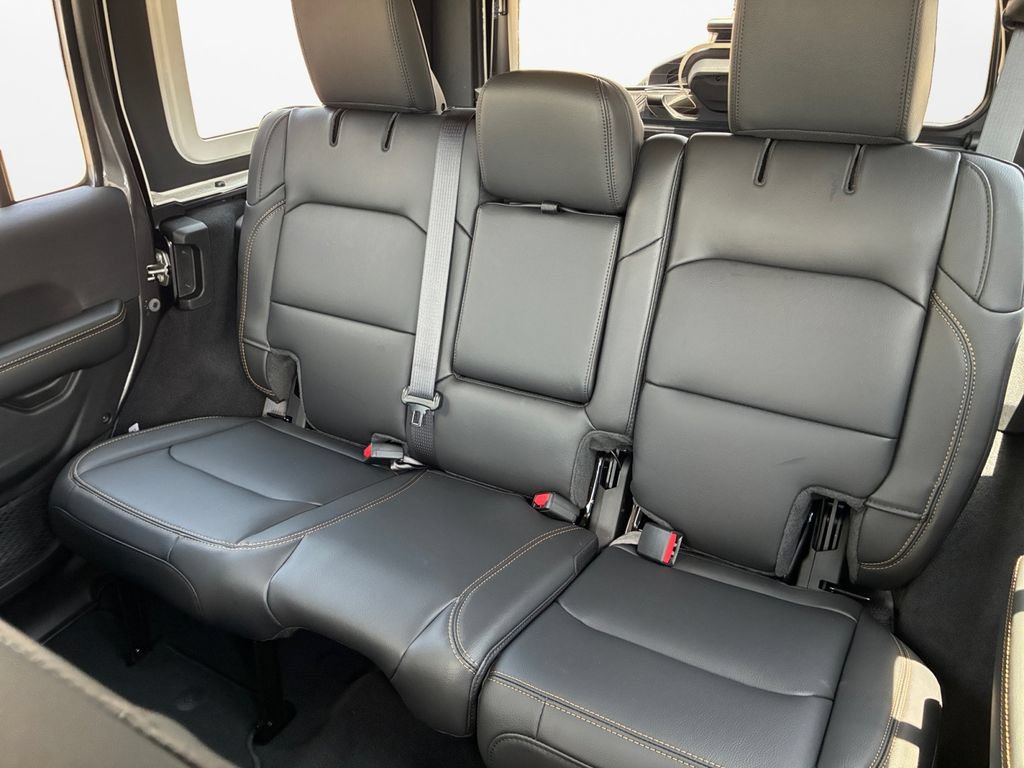 New 2026 Jeep Wrangler Unlimited Sahara AWD/4WD image 22