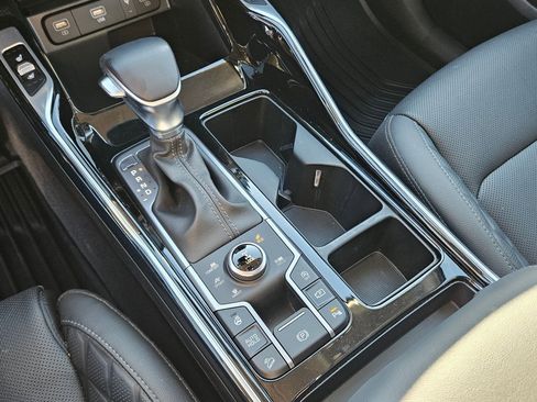 Used 2023 Kia Sorento SX Prestige image 30