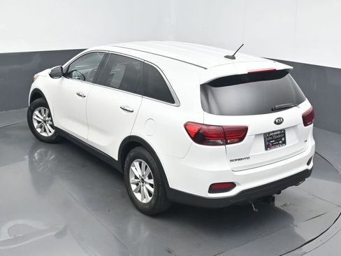 Used 2019 Kia Sorento LX FWD image 43