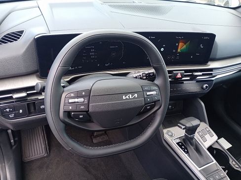 New 2026 Kia Sportage X-Line w/ X-Line Technology Package image 9