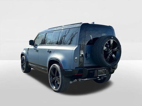 New 2026 Land Rover Defender 110 X-Dynamic SE image 2