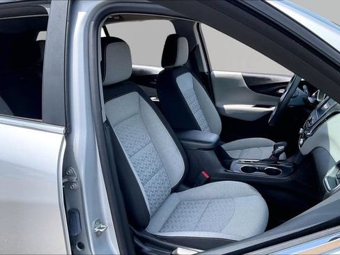 Used 2022 Chevrolet Equinox LT FWD image 19