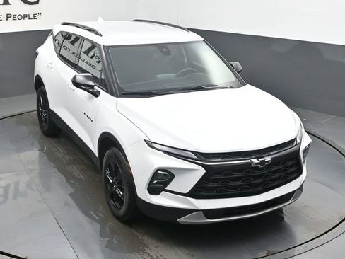 New 2025 Chevrolet Blazer LT w/ Midnight/Sport Edition image 25