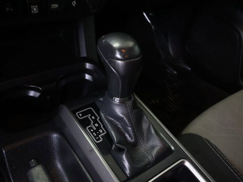 Used 2022 Toyota Tacoma TRD Sport w/ Technology Package image 23