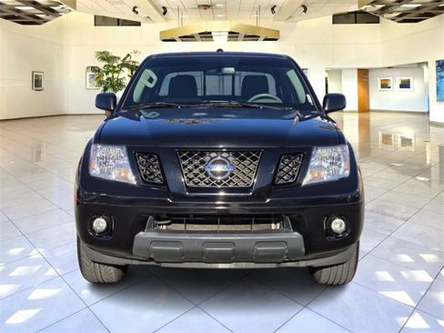 Used 2018 Nissan Frontier SV w/ Value Truck Package image 2