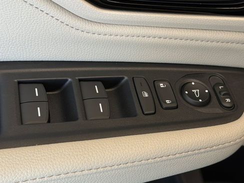 New 2026 Honda Odyssey Touring image 11
