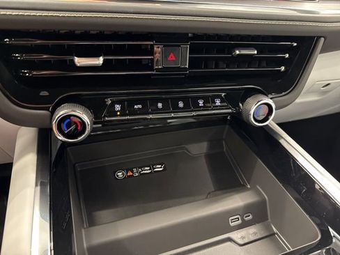 New 2026 Chevrolet Suburban Premier AWD/4WD image 30