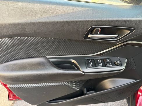 Used 2018 Toyota C-HR XLE image 17