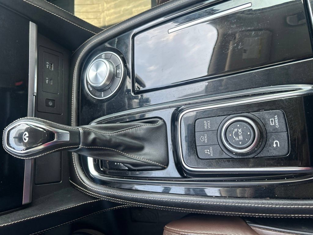 Used 2023 INFINITI QX80 Premium Select w/ All-Season Package AWD/4WD image 16