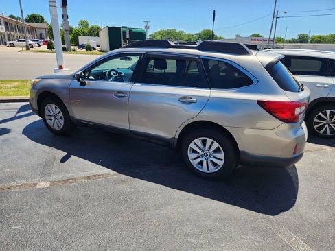 Used 2016 Subaru Outback 2.5i Premium AWD/4WD image 1