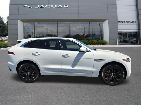 Certified 2024 Jaguar F-PACE R-Dynamic S AWD/4WD image 6