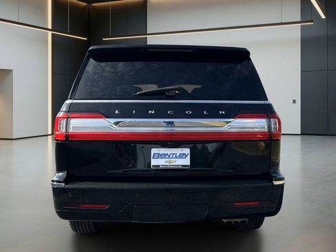 Used 2019 Lincoln Navigator Reserve AWD/4WD image 4