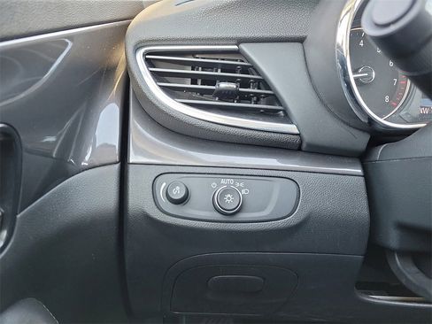 Used 2021 Buick Encore Preferred image 14