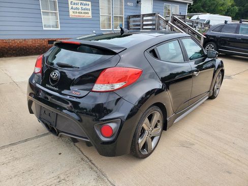 Used 2014 Hyundai Veloster Turbo FWD image 10