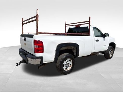 Used 2011 Chevrolet Silverado 2500 W/T w/ Snow Plow Prep Package AWD/4WD image 3