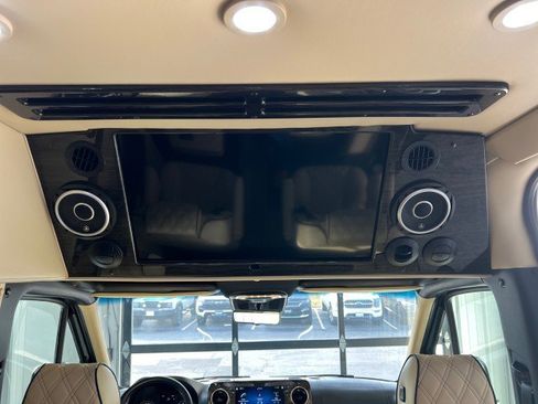 Used 2023 Mercedes-Benz Sprinter 3500 image 19