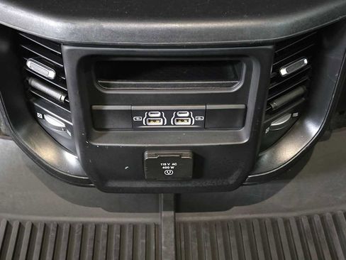 Used 2023 RAM 1500 Laramie AWD/4WD image 18