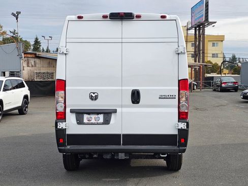 New 2026 RAM ProMaster 3500 w/ Premium Convenience Group image 7