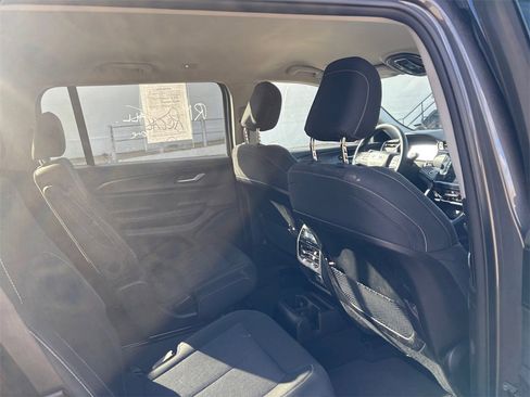 Used 2023 Jeep Grand Cherokee L Laredo image 26