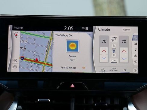 Used 2021 Toyota Venza Limited image 31