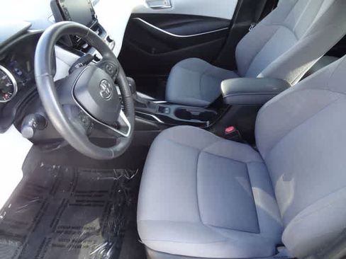 Used 2022 Toyota Corolla SE image 6