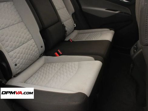 Used 2018 Chevrolet Equinox LS FWD image 23