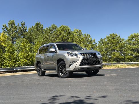 Used 2023 Lexus GX 460 Premium w/ Premium Package AWD/4WD image 30