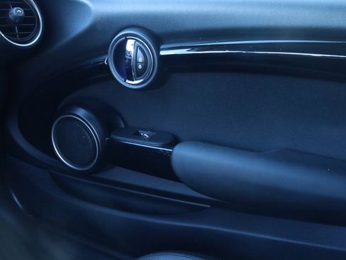 Used 2015 MINI Cooper S image 16