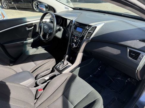 Used 2016 Hyundai Elantra GT w/ Option Group 02 image 8