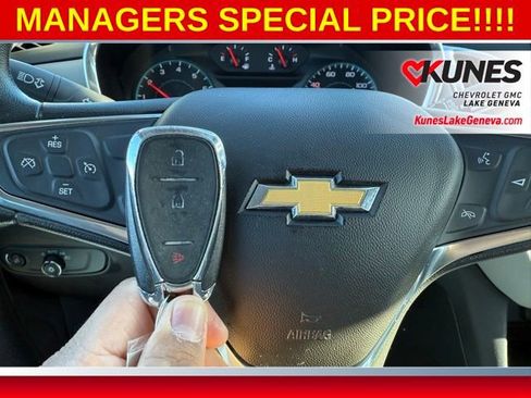 Used 2018 Chevrolet Equinox LS image 39