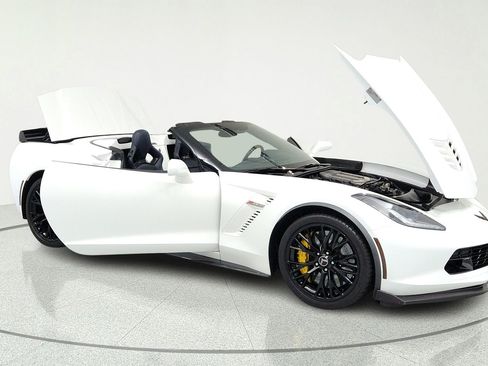 Certified 2015 Chevrolet Corvette Z06 w/ 3LZ Preferred Equipment Group RWD image 14