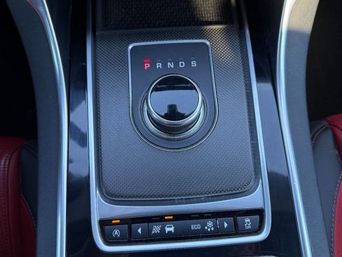 Used 2017 Jaguar XE R-Sport image 39