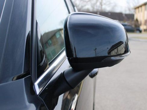 Used 2025 Volvo XC40 B5 Plus image 7