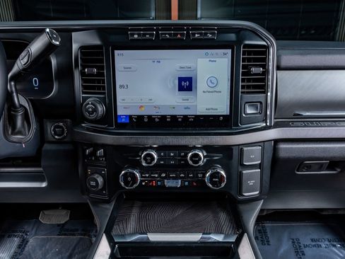 Used 2024 Ford F350 Platinum image 23