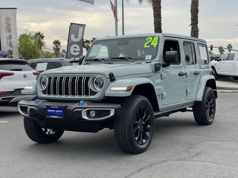 Used 2024 Jeep Wrangler Unlimited Sahara image 3