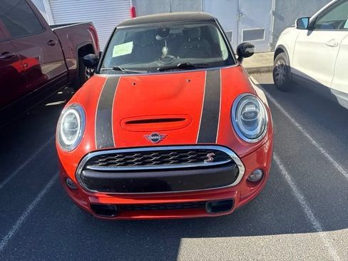Used 2021 MINI Cooper S w/ Signature Upholstery Package FWD image 2