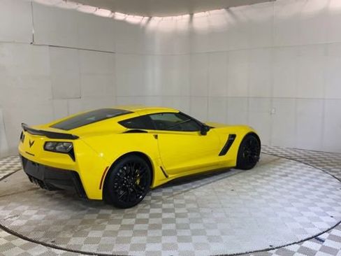 Used 2019 Chevrolet Corvette Z06 RWD image 8
