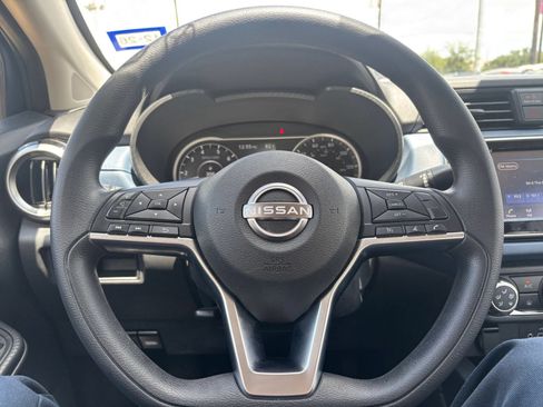 Used 2025 Nissan Versa SV w/ Trunk Package FWD image 25