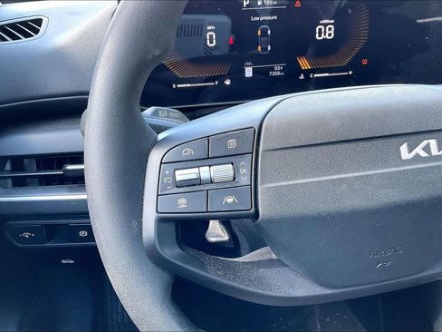 Used 2025 Kia K4 FWD image 18