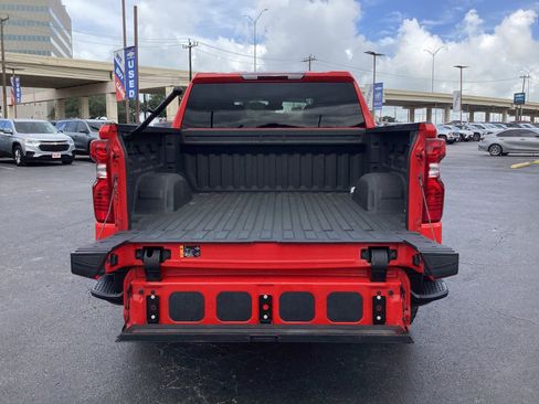 Used 2023 Chevrolet Silverado 1500 Custom Trail Boss AWD/4WD image 17
